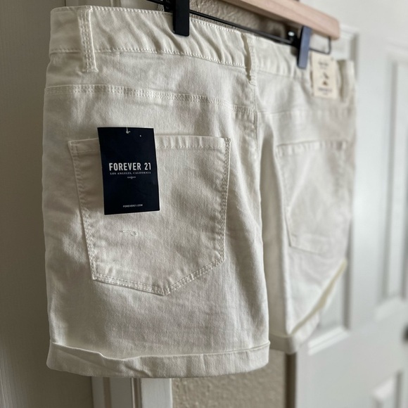 Forever 21 High Rise Ivory Shorts Size: 30 - Picture 4 of 8